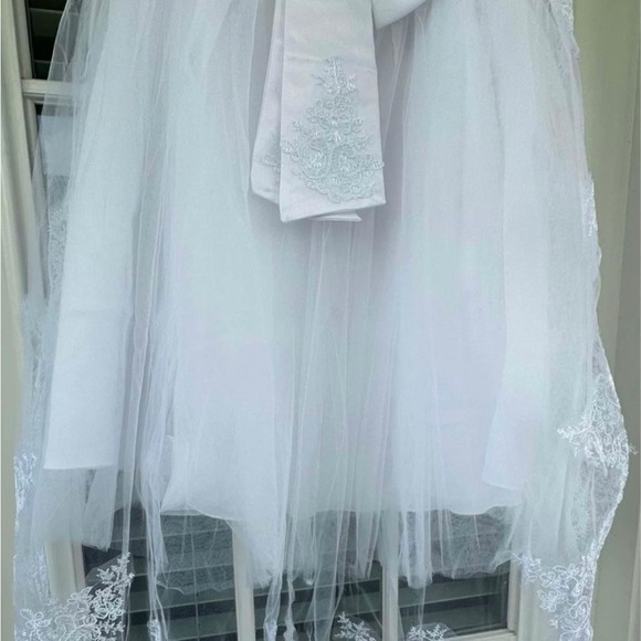 *NEW* Flower Girl / Communion Dress - Picture 5 of 6